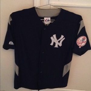 Men's Derek Jeter  Yankees baseball shirt in navy.